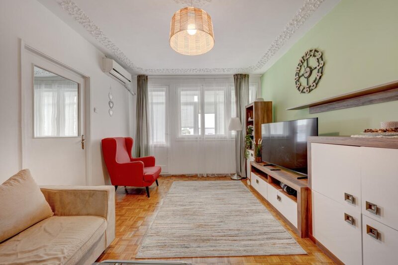 Ion Mihalache Investitie sau locuire 2 camere